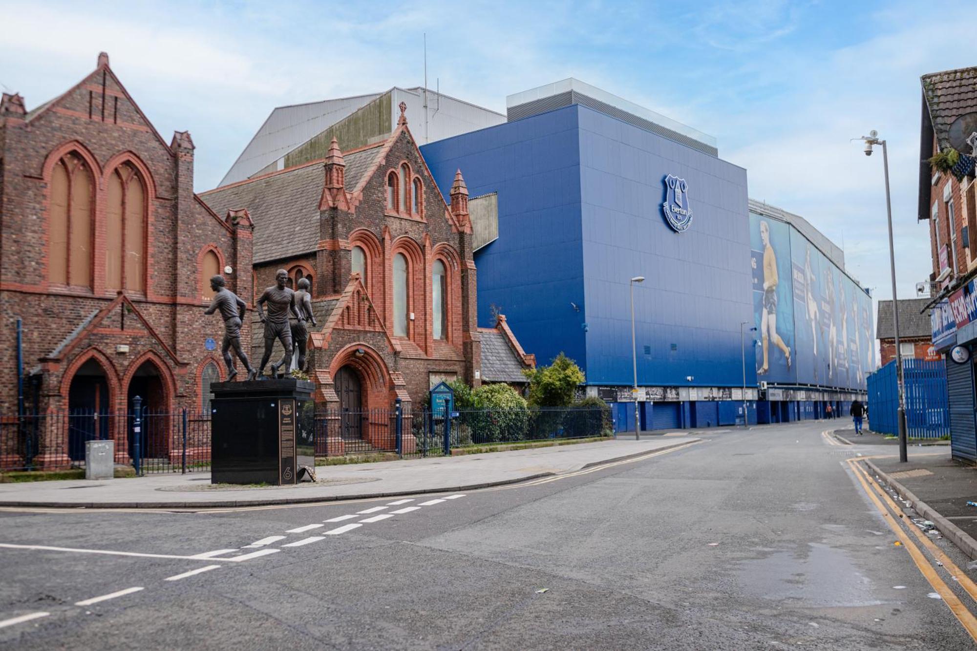 The Shamrock Stadium Side Retreat - Spacious House - Free Parking Liverpool