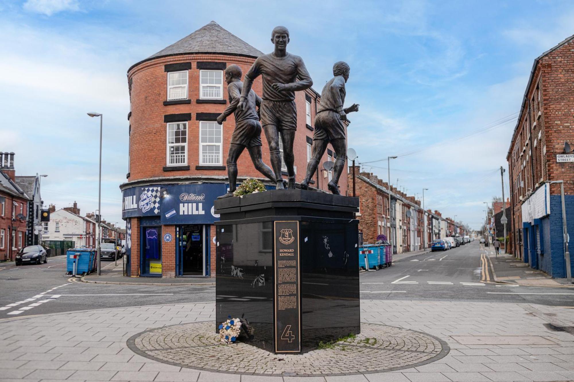The Shamrock Stadium Side Retreat - Spacious House - Free Parking Holiday home Liverpool